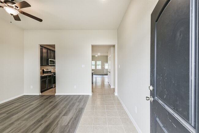 Building Photo - 12638 Silver Winter Trl