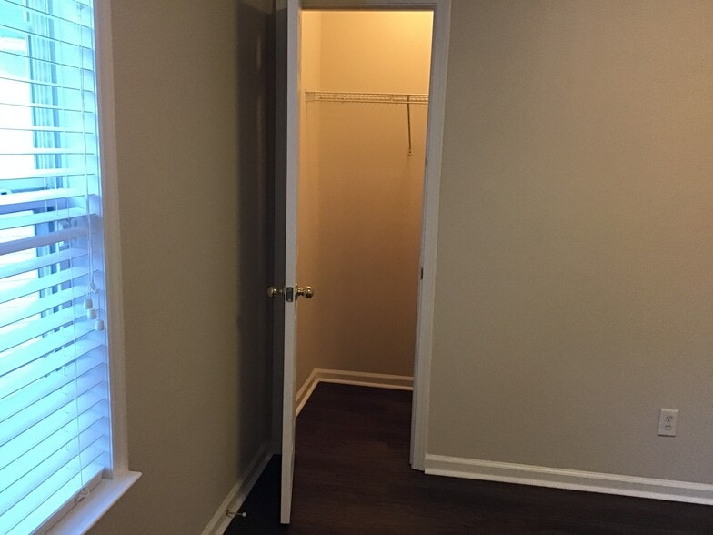 Building Photo - 7 Copperleaf Ct