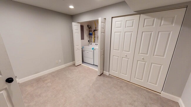 Building Photo - Modern 3-Level Townhome in Monaca – 2 Bed,...