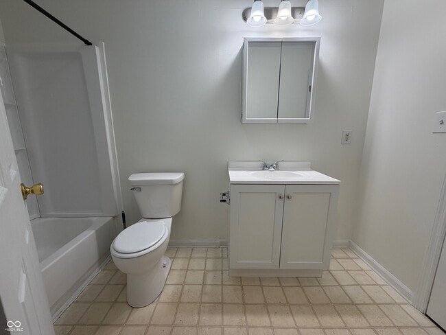 Building Photo - 4930 Elliott Ave