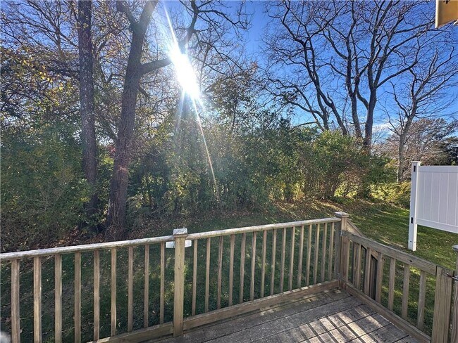 Building Photo - 32 Seafare Ln