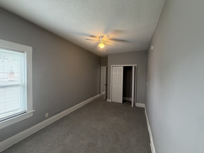 Building Photo - 4520 Bush Ave
