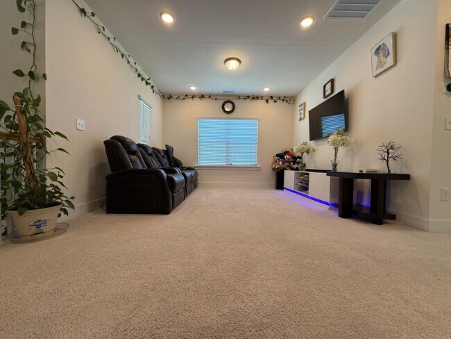 Building Photo - 113 Gabbro Pl