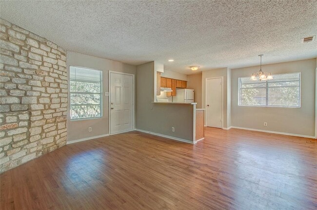 Building Photo - 400 Hedgewood Dr