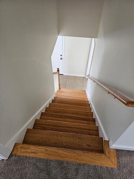 Building Photo - 61 Lawe St