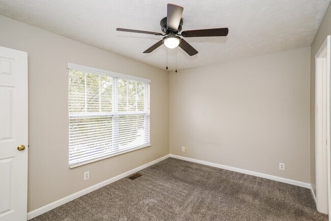 Building Photo - 1031 Bradford Park Rd