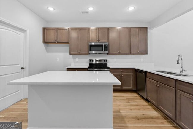 Building Photo - New Construction open concept, 3 bedroom home in Lagrange! Must see!