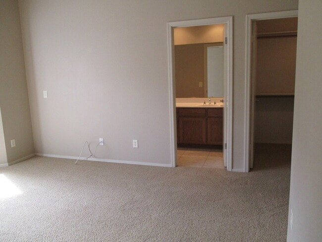 Building Photo - Chandler Single Story House - 3 Bedroom | 2 Bath Rental