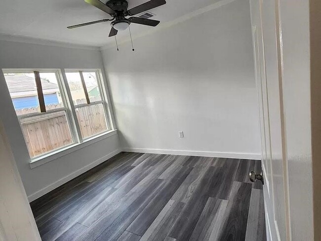 Building Photo - 3903 Broyles St