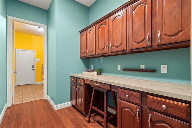 Building Photo - 6032 Sterling Dr