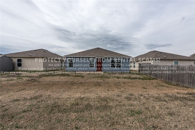 Building Photo - 5079 W Claxton Cir