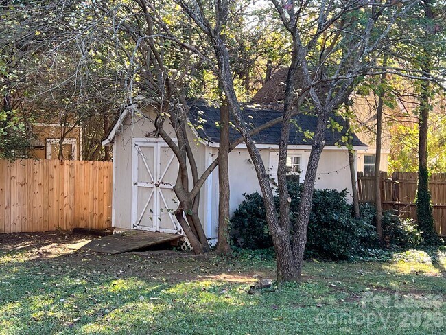 Building Photo - 20921 San Mateo Pl