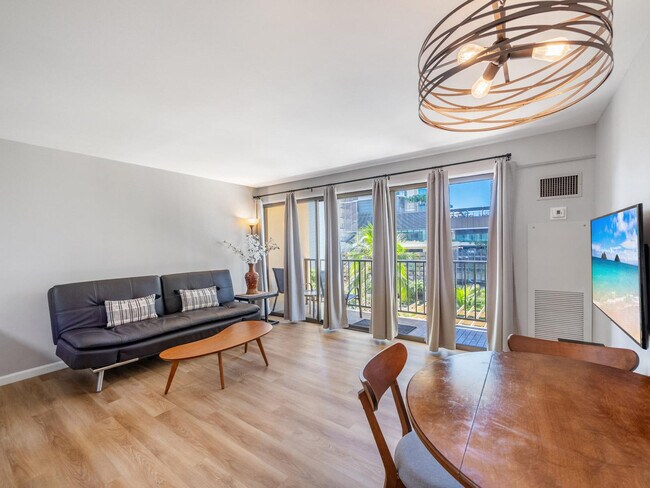 Building Photo - 2140 Kuhio Avenue-SI ID1327716P