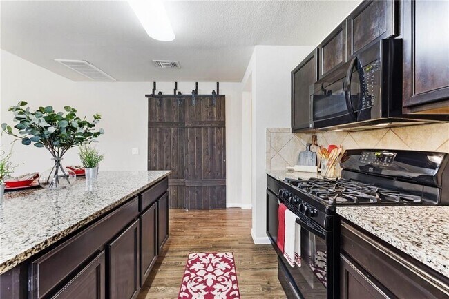Building Photo - 222 Camellia Dr