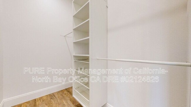 Building Photo - 1340 Miller Dr