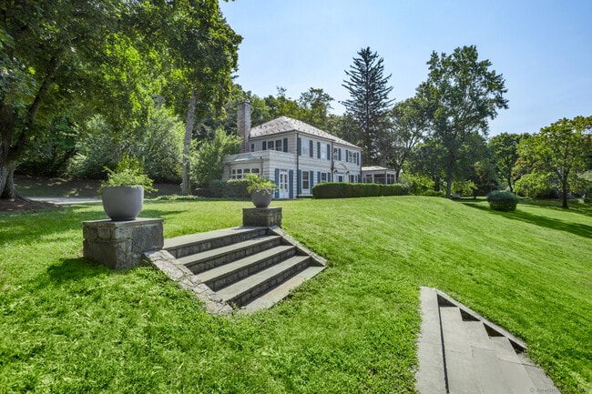 Building Photo - 9 Sherwood Ave