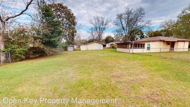 Building Photo - 3 br, 1.5 bath House - 101 Arvie Dr