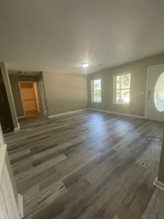 Building Photo - 118 Leeper Dr