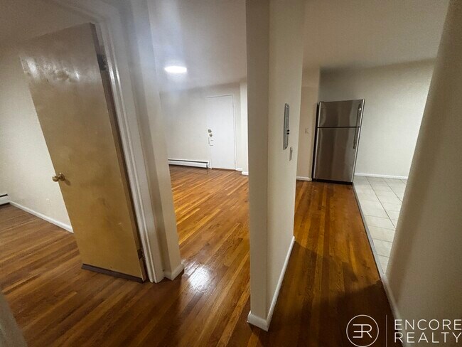 Building Photo - 110 Babcock St