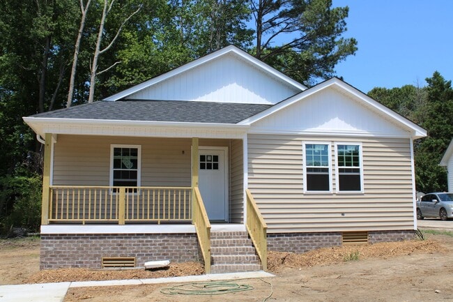 Primary Photo - 2827 Lancaster Rd NW