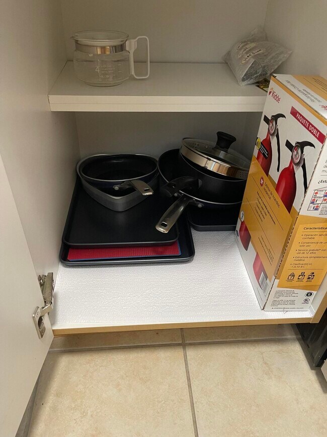 Building Photo - 616 Clearwater Park Rd