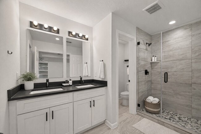 Building Photo - 5608 Tommye St