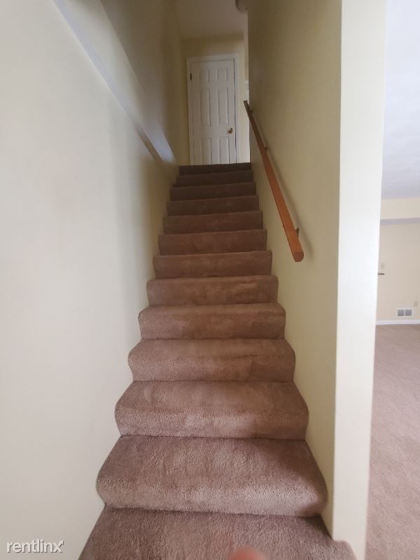 Building Photo - 2 br, 1.5 bath Townhome - 3334 Lynnwood Dr