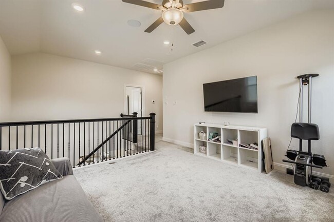Building Photo - 497 Purple Heart Dr