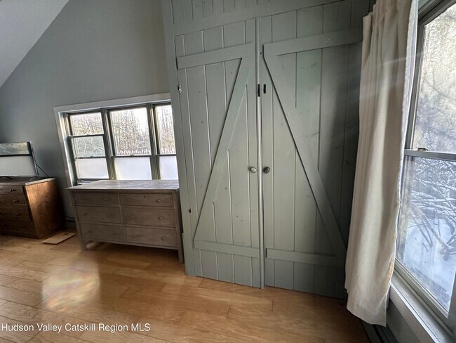 Building Photo - 180 Yerry Hill Rd