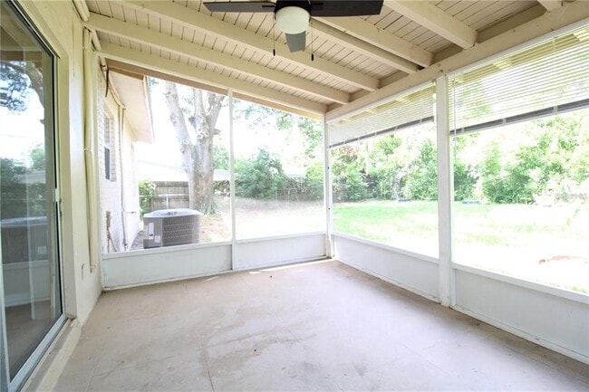 Building Photo - 1388 Whitewood Dr