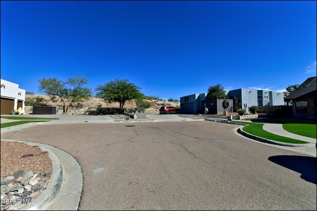 Building Photo - 1416 Stone Canyon Way