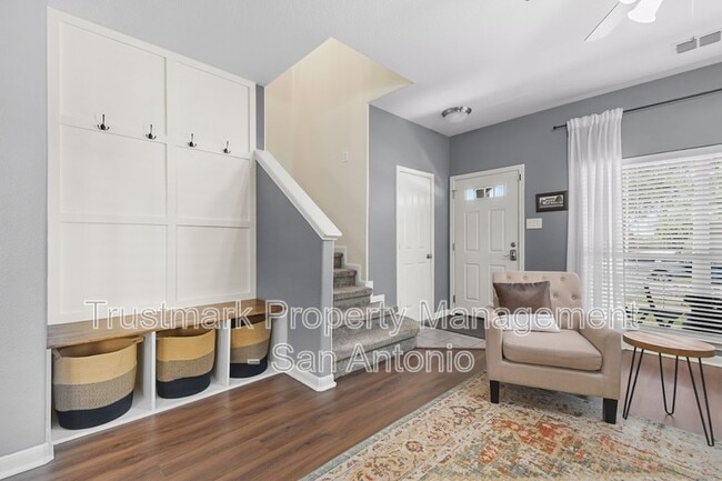 Building Photo - 545 Stonebrook Dr