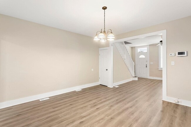 Building Photo - 2843 Pelham Ave