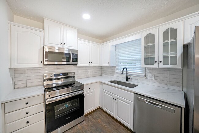 Building Photo - 1769 Hammond Woods Cir SW