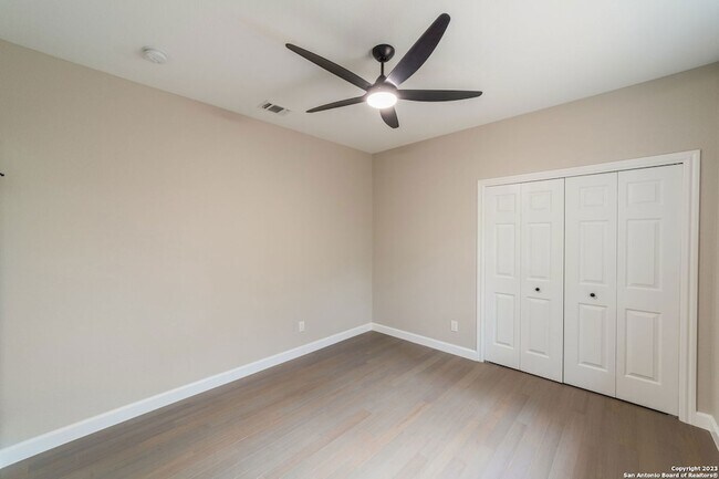 Building Photo - 18605 Elmbrook