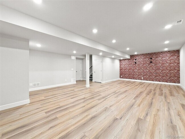 Building Photo - 9395 Antero St