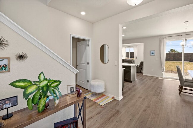 Building Photo - Bright and Beautiful Home with Gourmet Kitchen & Hardwood Floors