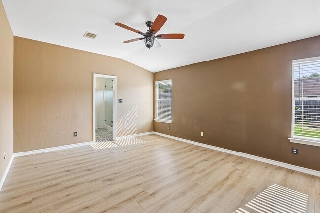 Building Photo - 2656 Bradley Ln