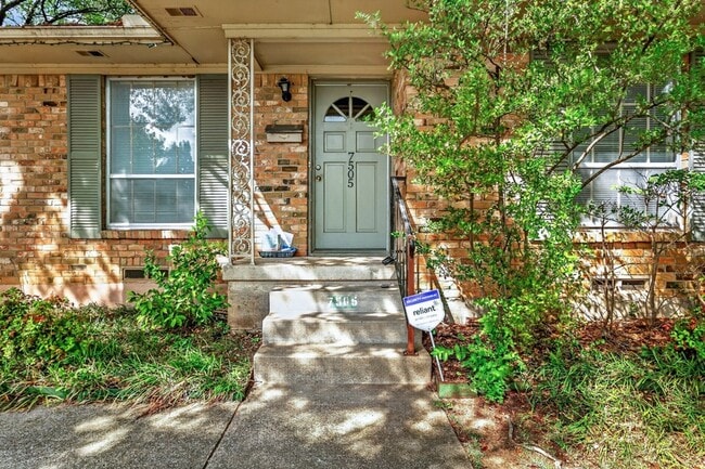 Building Photo - 7505 Brentcove Cir