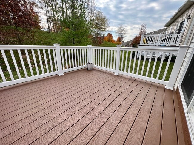 Building Photo - Luxurious 4-Bedroom Corner Townhome in Newtown Square! Available mid-April!