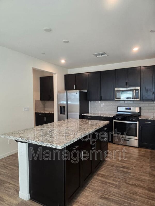Building Photo - 3217 Sunny Gate Ln