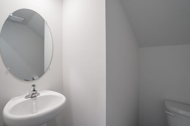 Building Photo - New Construction in Brightwood Farms! End unit!