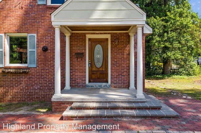 Building Photo - 2 br, 1 bath House - 1201 Brookside Dr.