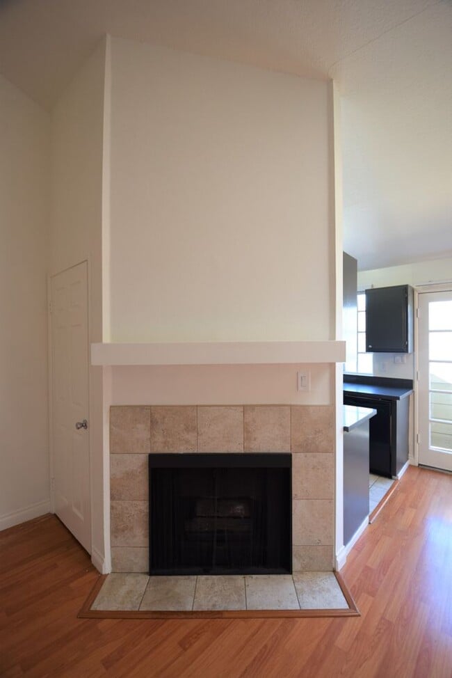 Building Photo - 12142-50