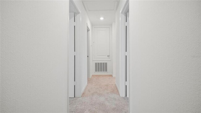 Building Photo - 2942 Lavanda Dr