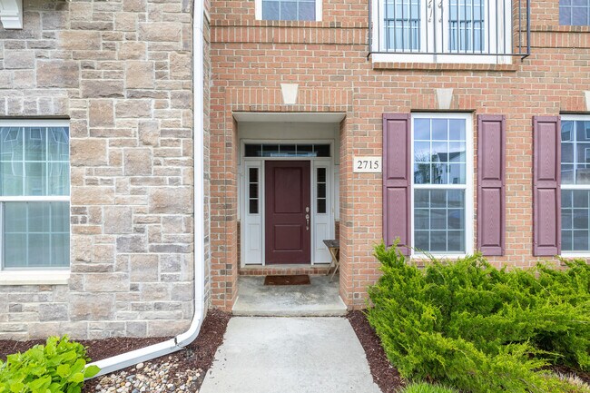 Primary Photo - 2715 S Spurway Dr