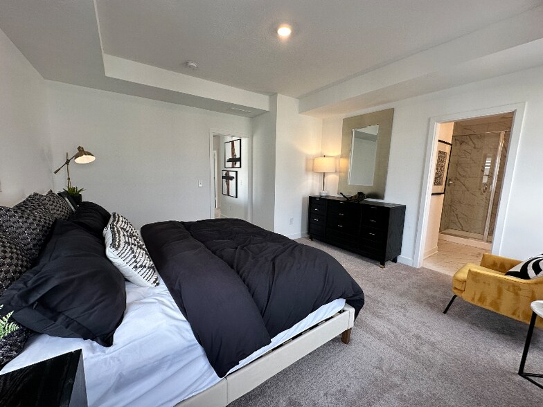 Building Photo - 13871 Gatsby Dr