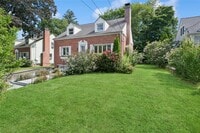 Building Photo - 119 Soundview Ave