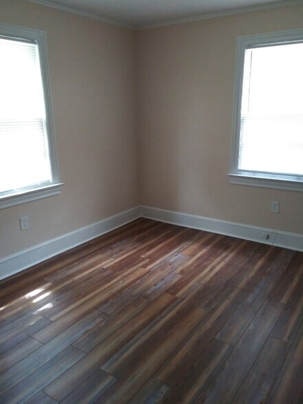 Building Photo - 19 Dargan St