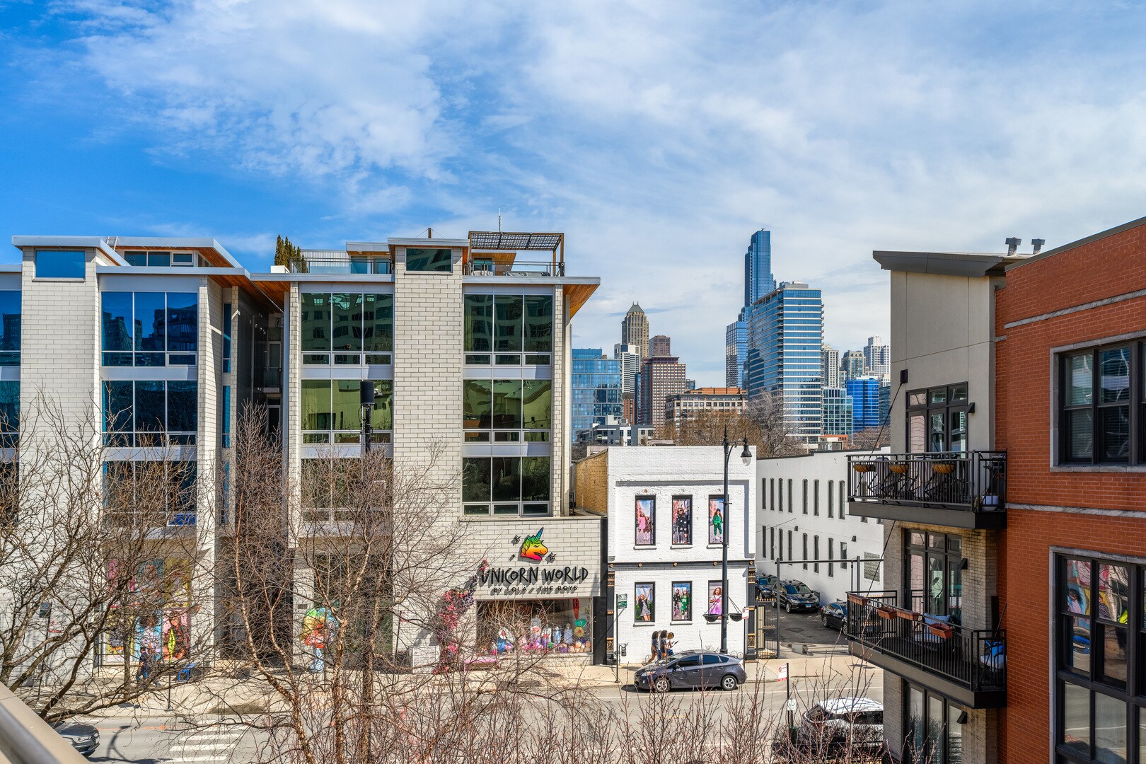Building Photo - 925 N Howe St